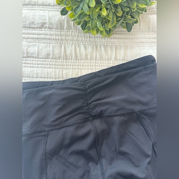 Lululemon Outrun Cropped Leggings in Black Size 4 - Picture 5 of 7